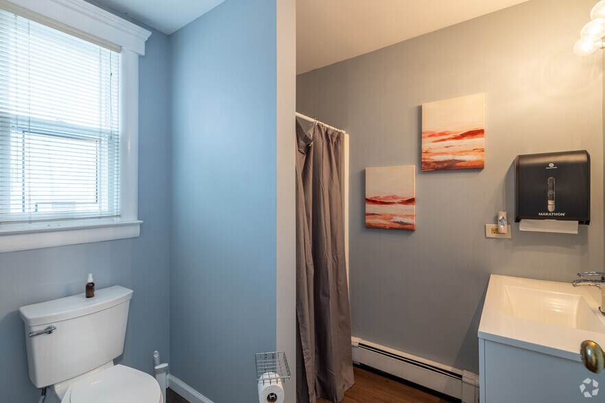 More Photos Of 149 W Main St, Freehold Office For Sale