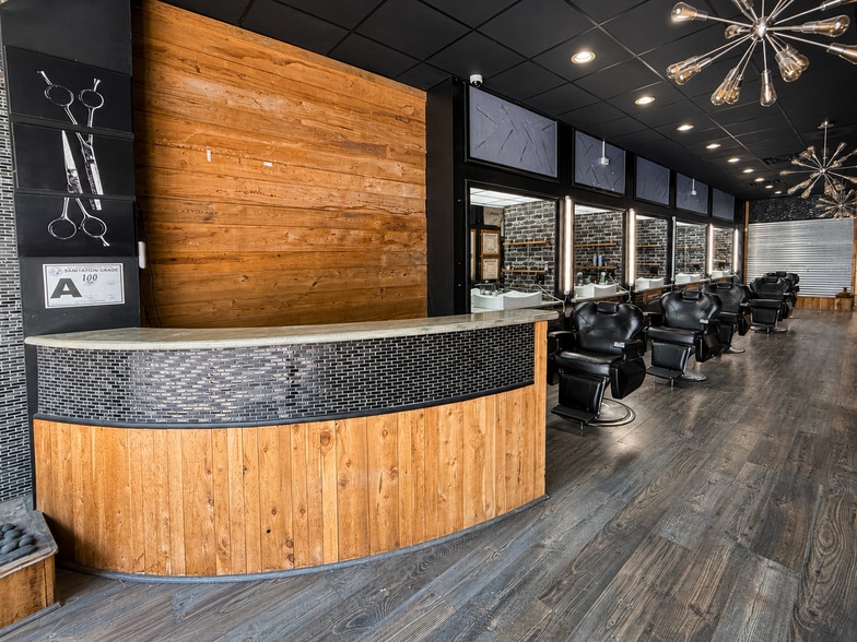 More Photos Of 118 Hay St, Fayetteville General Retail For Lease