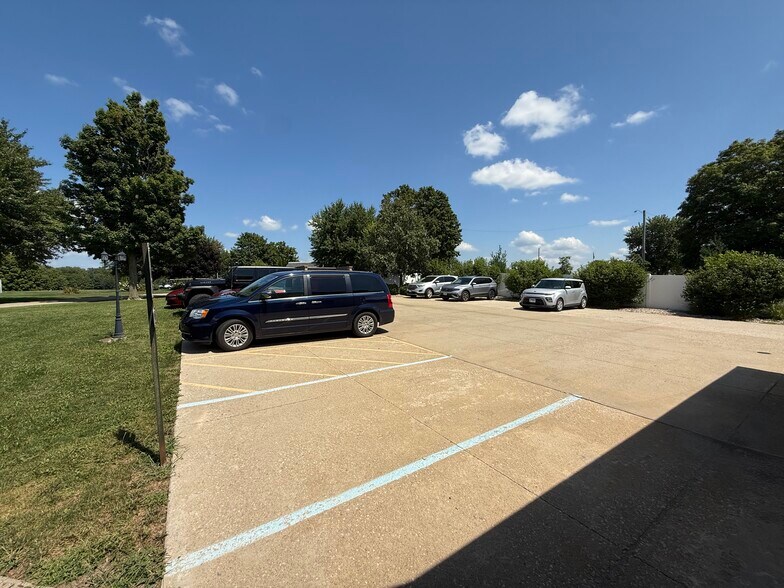 More Photos Of 15+/- Bed Memory Care Illinois Near Peoria, Elmwood Assisted Living For Sale