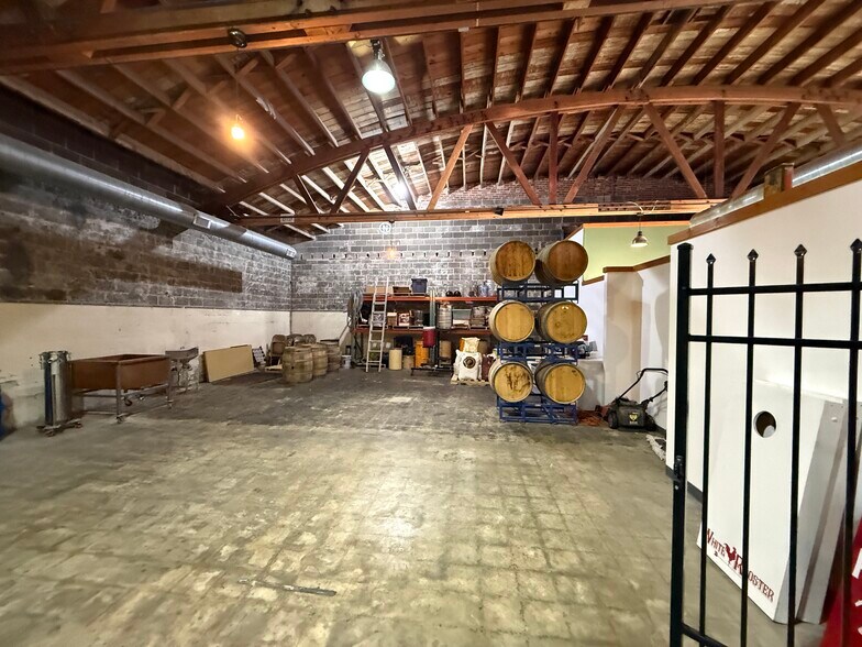 More Photos Of 113 W Jackson St, Sparta Freestanding For Sale