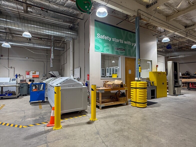 More Photos Of 5956-5964 W Las Positas Blvd, Pleasanton Office For Sale