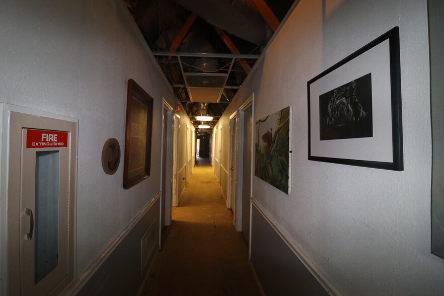 More Photos Of 305 8th St, Augusta Freestanding For Sale