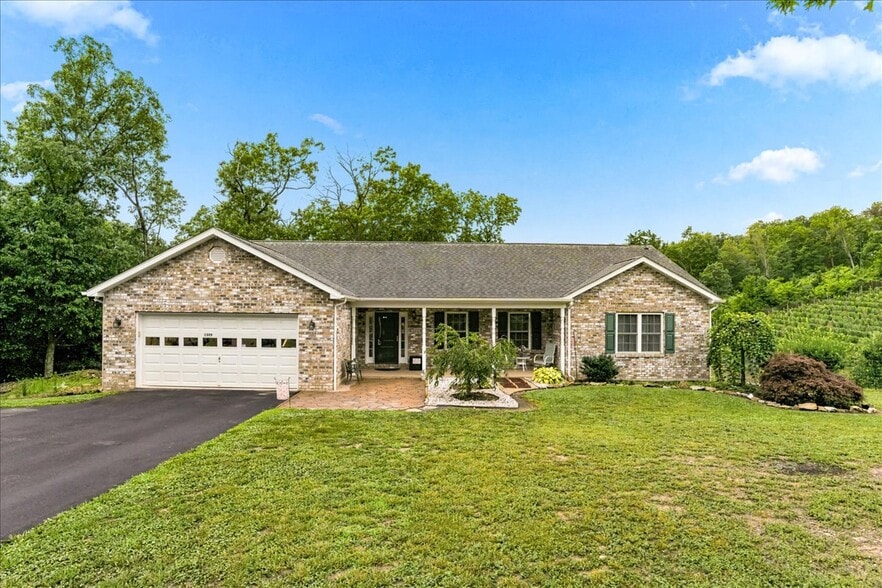 More Photos Of 1309 Redland Rd, Cross Junction Winery Vineyard For Sale