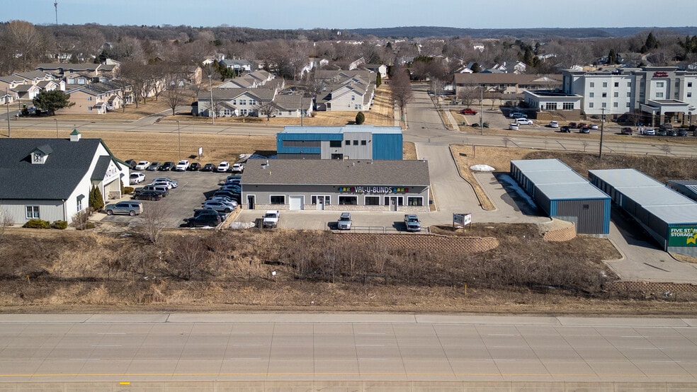 More Photos Of 5931 Bandel Rd NW, Rochester Self Storage For Lease