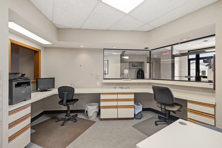 More Photos Of 2050 W Fourth St, Mansfield Medical For Lease