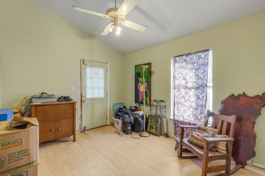 More Photos Of 4122 Bradenton rd, Sarasota Multifamily For Sale