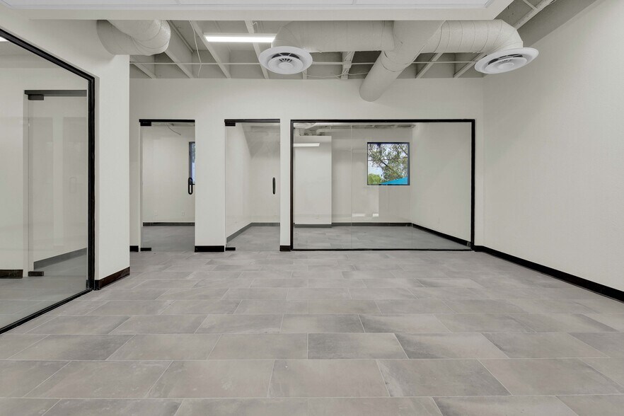 More Photos Of 1212 W Camelback Rd, Phoenix Medical For Lease