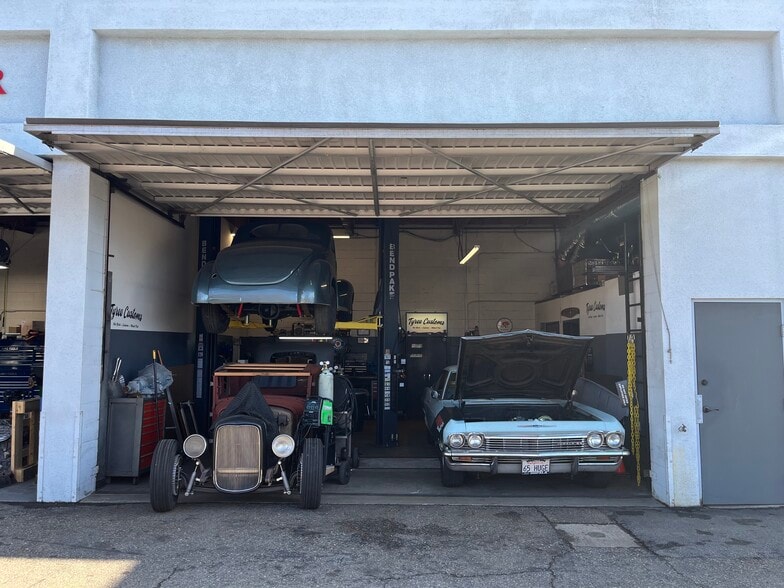 More Photos Of 3209 E Thousand Oaks Blvd, Thousand Oaks Unknown For Lease