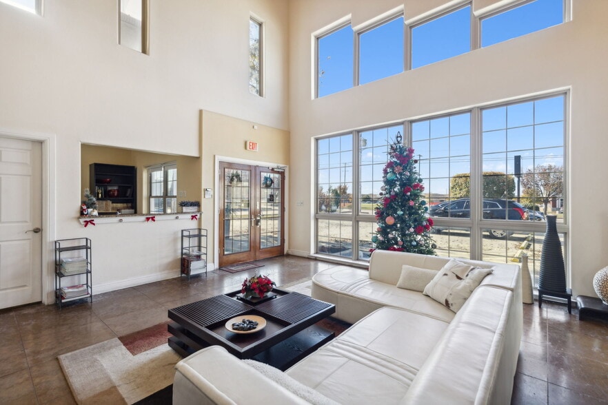 More Photos Of 3202 N Shiloh Rd, Garland Office For Sale