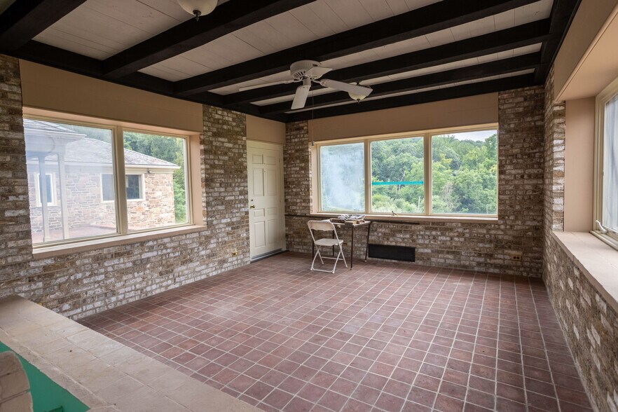 More Photos Of 1207 Flohrs Church Rd, Biglerville Hospitality For Sale