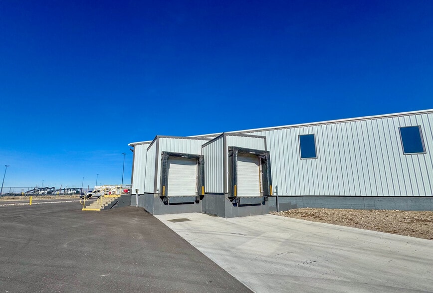 More Photos Of 451 N Lodestone Way, Tooele Warehouse For Lease
