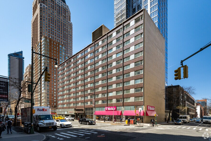 More Photos Of 869 8th Ave, New York Hotel For Lease