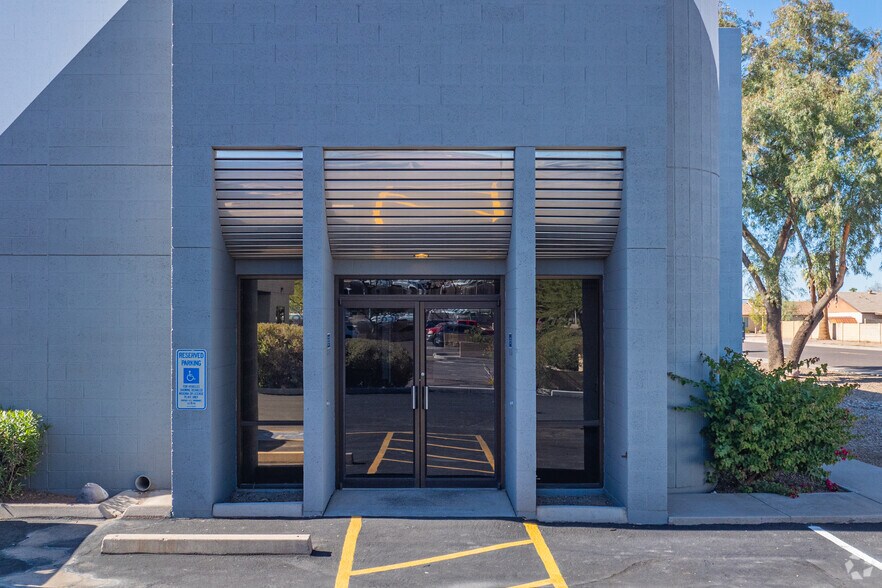 More Photos Of 2727 W Grovers Ave, Phoenix Warehouse For Sale