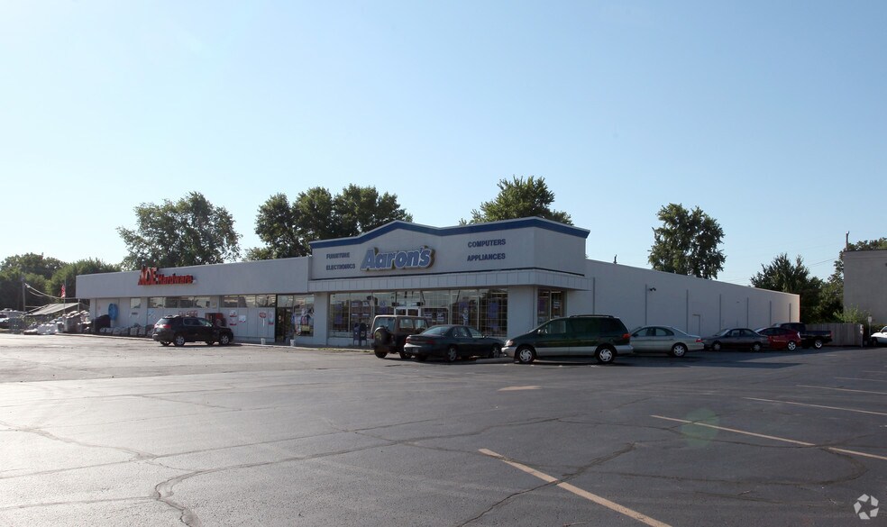 Primary Photo Of 5331-5333 W Washington St, Indianapolis Freestanding For Lease