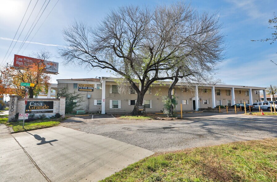 More Photos Of 8800 Gulf Fwy, Houston Apartments For Sale
