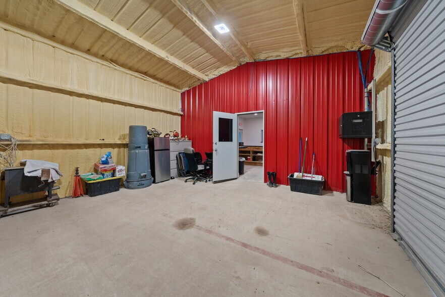 More Photos Of 4159 Highway 6, Clifton Showroom For Sale