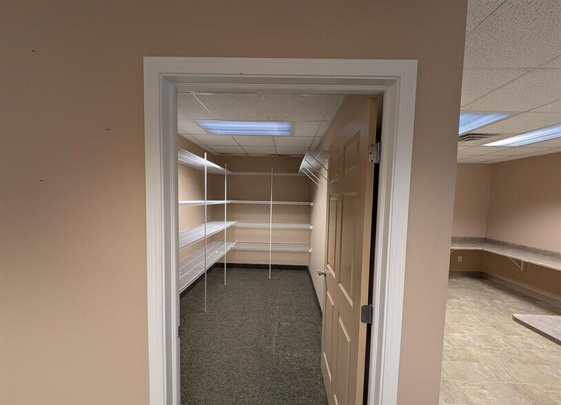 More Photos Of 1230-1256 Independence Ct, Washington Unknown For Lease