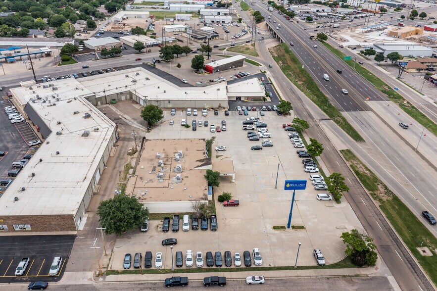 More Photos Of 4530 Canyon Dr, Amarillo Freestanding For Sale