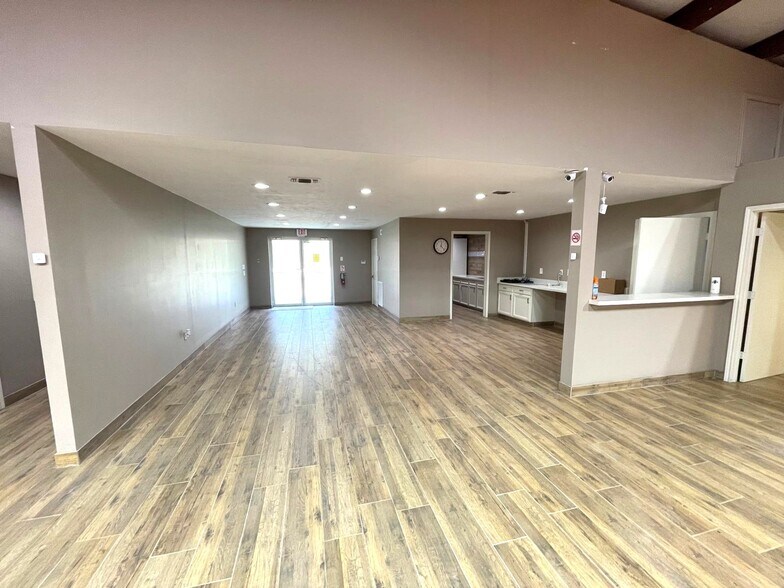 More Photos Of 37937 FM 1774 Rd, Magnolia Warehouse For Lease