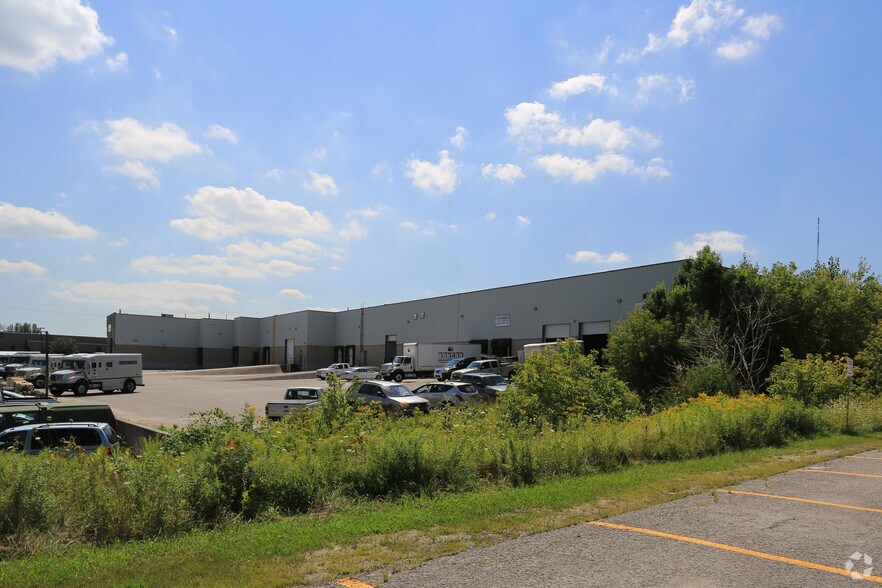 More Photos Of 18 Mollard Ct, Barrie Warehouse For Lease