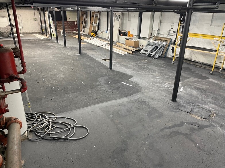 More Photos Of 100 Central St, Milford Warehouse For Lease