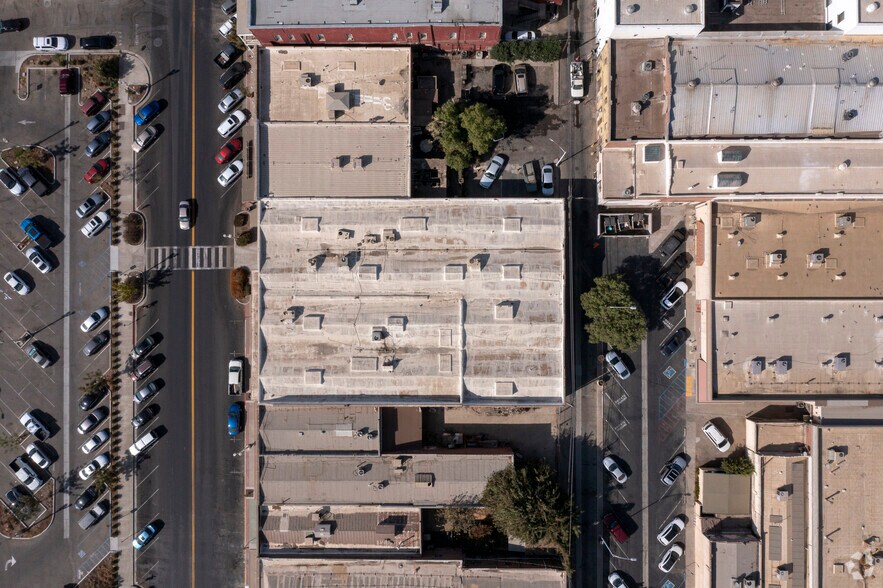 More Photos Of 116 W 6th St, Hanford Freestanding For Sale