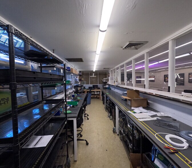 More Photos Of 6501 N Avondale Ave, Chicago Manufacturing For Sale