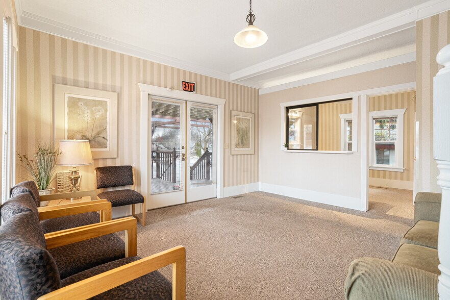 More Photos Of 2814 S Grand Blvd, Spokane Office For Lease