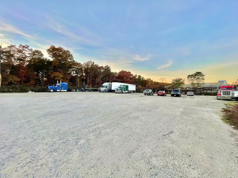 More Photos Of 3120-3130 Rt-112, Medford Freestanding For Sale