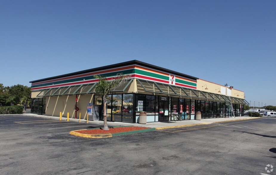 Primary Photo Of 2215-2275 Winkler Ave, Fort Myers Unknown For Lease
