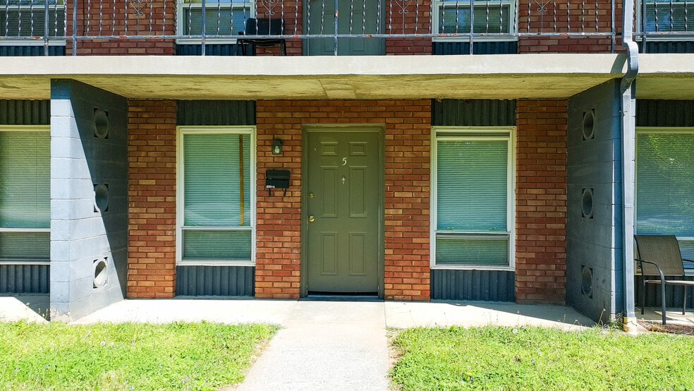 More Photos Of 1909 San Jose Ave, Louisville Apartments For Sale