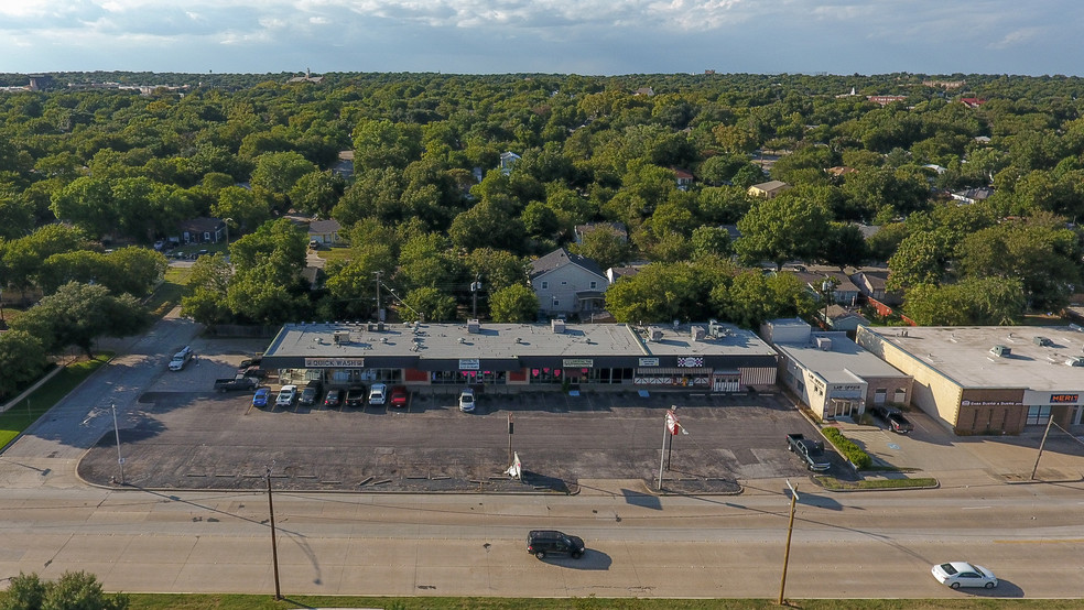 Primary Photo Of 4120-4136 W Vickery Blvd, Fort Worth Unknown For Lease