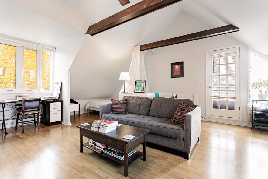 More Photos Of 164 Sunnyside Av, Toronto Multifamily For Sale