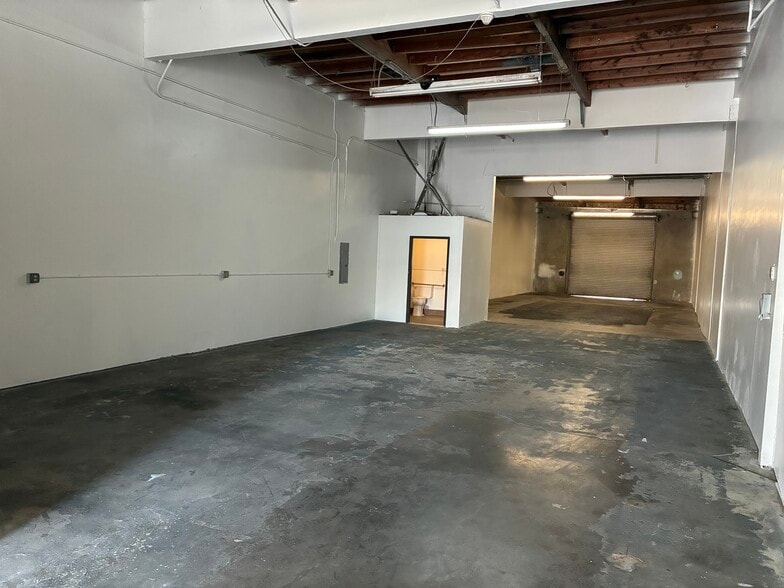 More Photos Of 8130 Lorraine Ave, Stockton Warehouse For Lease