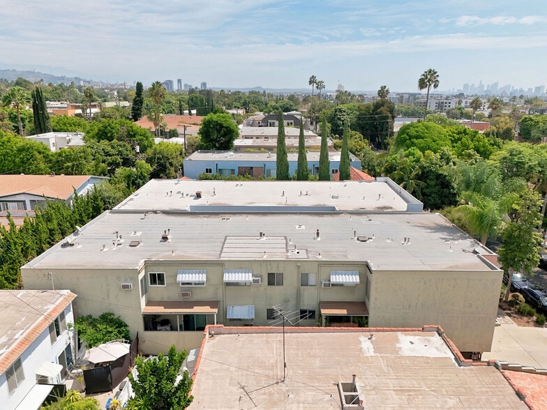 More Photos Of 7631 Norton Ave, West Hollywood Apartments For Sale