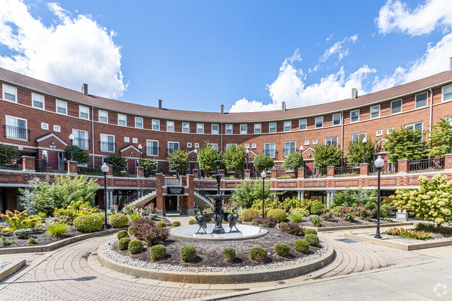 Primary Photo Of 631 S 3rd St, Louisville Apartments For Lease