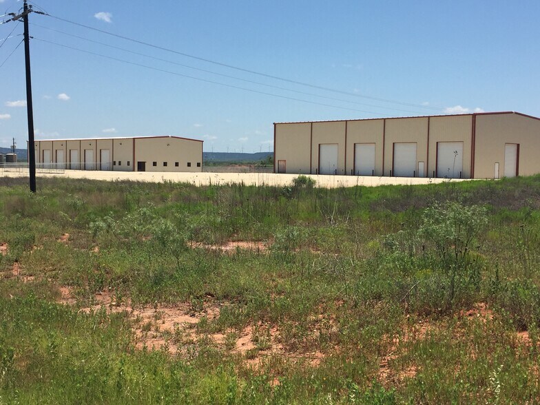 More Photos Of 3365 I-20, Sweetwater Warehouse For Sale
