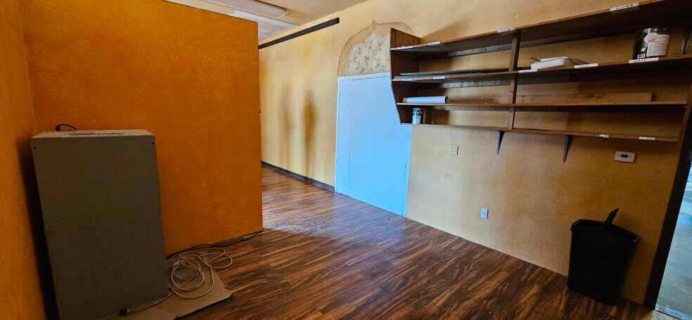 More Photos Of 102 Campbell Ln, Ridgway General Retail For Sale