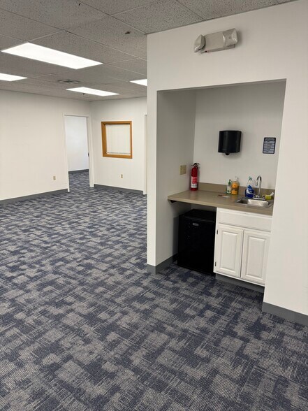 More Photos Of 110 Winn St, Woburn Office For Lease