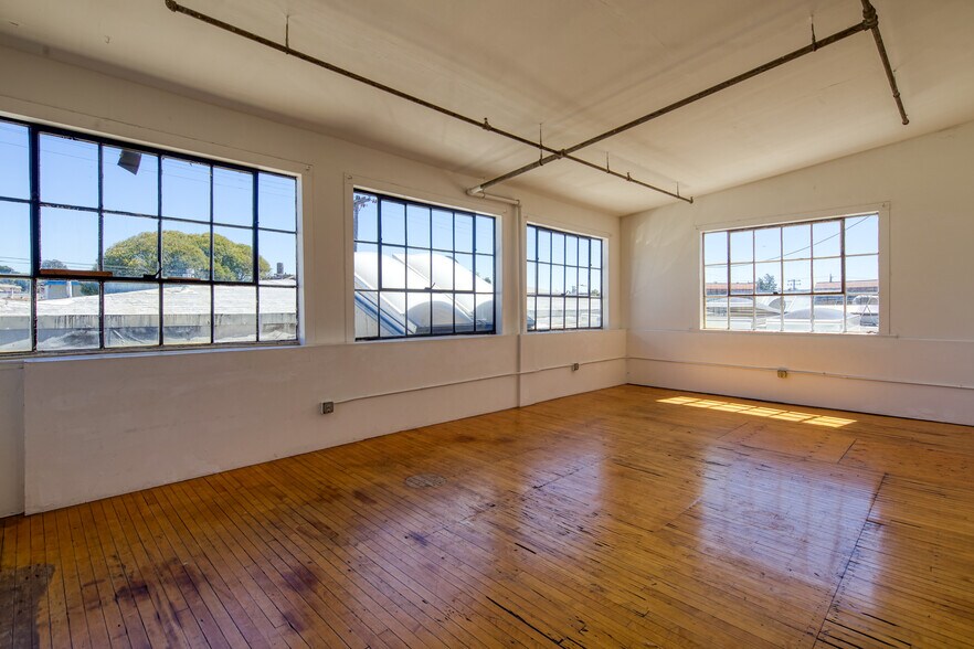 More Photos Of 1148 E 18th St, Oakland Apartments For Sale