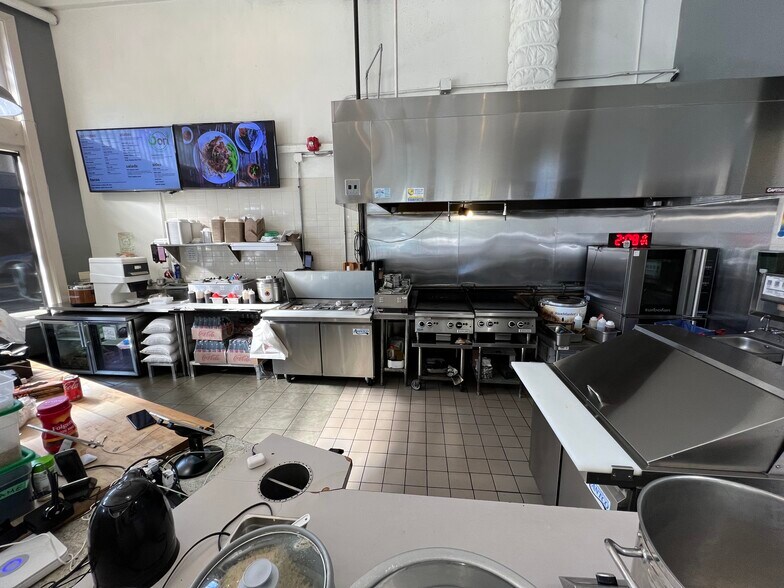 More Photos Of 6008 College Ave, Oakland Storefront Retail Residential For Sale