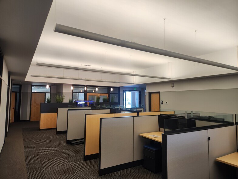More Photos Of 444 S Haskell St, Central Point Office For Lease