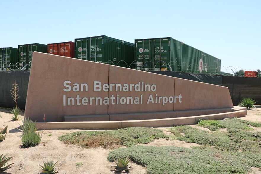 More Photos Of 25362 E 3rd St, San Bernardino Freestanding For Lease