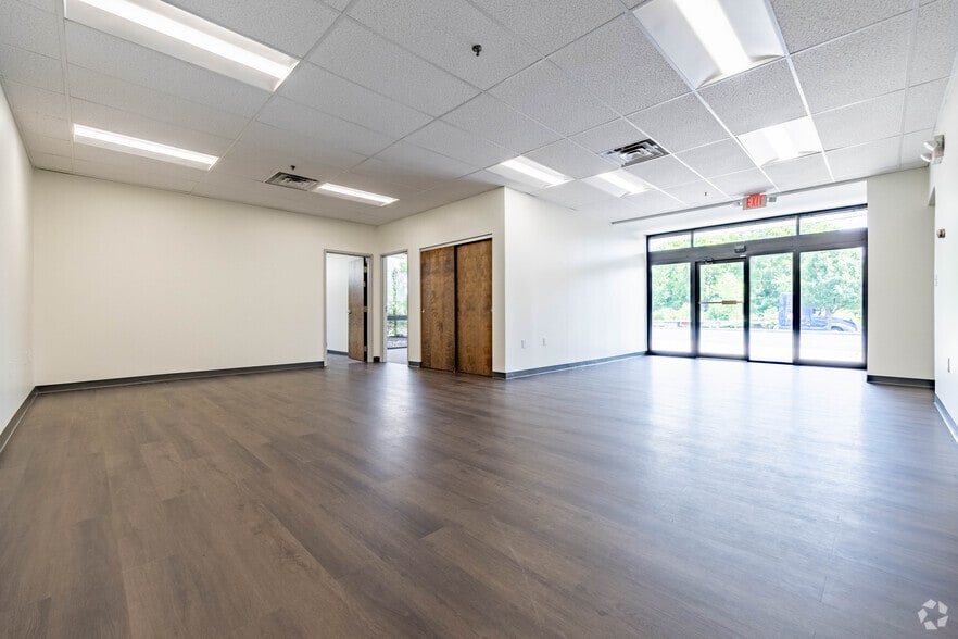 More Photos Of 375 Northpointe Dr, Fairfield Warehouse For Lease