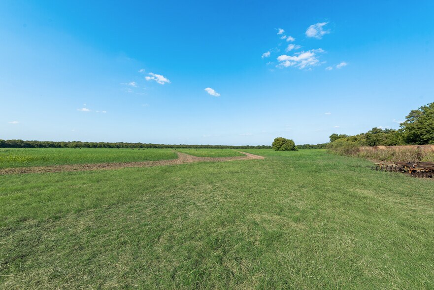 More Photos Of 749 Stacks Rd, Ennis Land For Sale