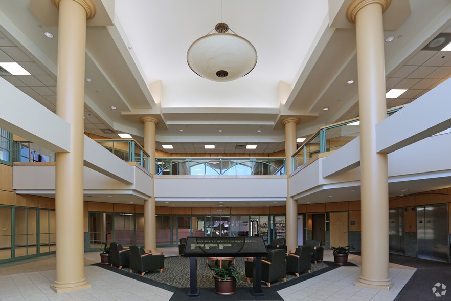 More Photos Of 6770 Dixie Hwy, Village of Clarkston Medical For Lease