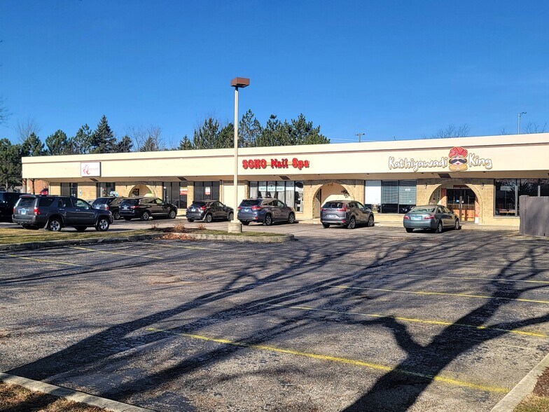 More Photos Of 410-416 W Higgins Rd, Schaumburg Storefront Retail Office For Lease