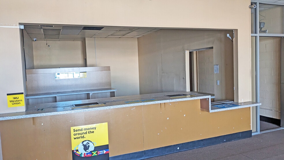 More Photos Of 10948 Imperial Hwy, Norwalk Unknown For Lease