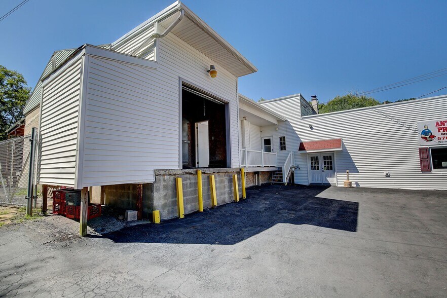 More Photos Of 510 S Pearl St, Coal Township General Retail For Sale