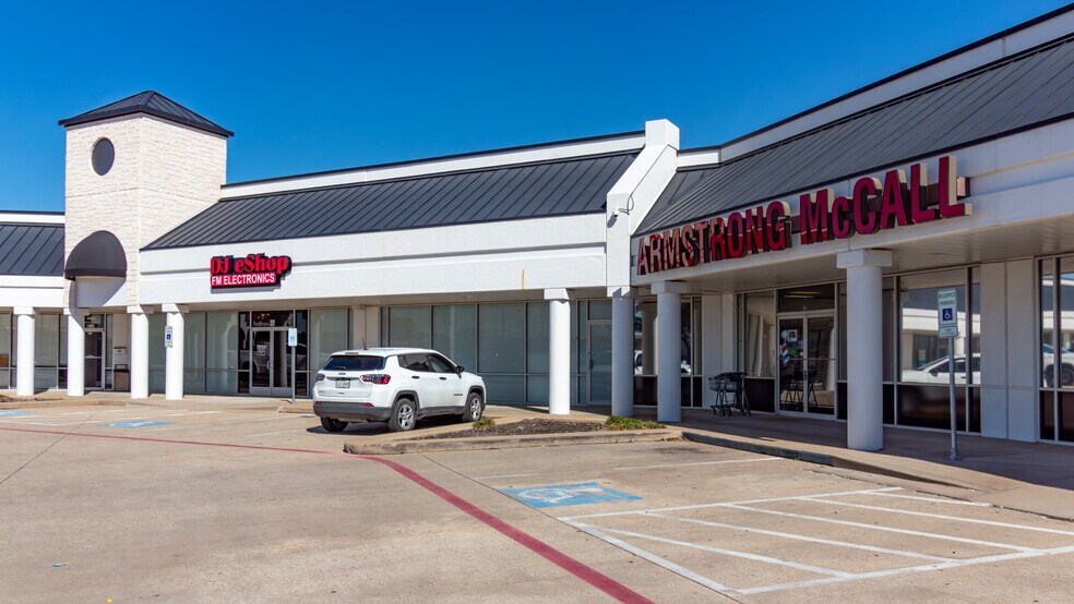 More Photos Of 1901 W Northwest Hwy, Garland Unknown For Lease